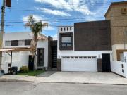CASA AMUEBLADA CON ALBERCA EN RENTA ZONA CALZADA DEL RIO