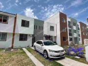 Casa amueblada de 2 recámaras en fraccionamiento con...