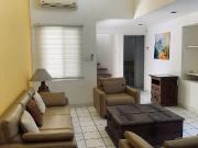 Casa amueblada de 4 habitaciones con Alberca