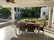 CASA AMUEBLADA DE UNA PLANTA EN RENTA EN EL CLUB DE GOLF...