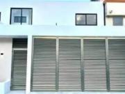 Casa amueblada en Av Luna