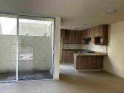 Casa Amueblada en Renta a un costado de Centro Sur...