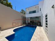 Casa Amueblada en Renta + Alberca