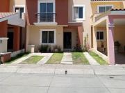 CASA AMUEBLADA EN RENTA. DENTRO DE COTO PRIVADO