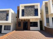 CASA AMUEBLADA EN RENTA EN COTO 84 LIBRAMIENTO SUR,...