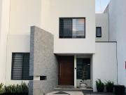 casa amueblada en renta en hacienda juriquilla santa fe