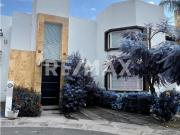 CASA AMUEBLADA EN CONDOMINIO EN RENTA