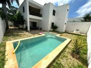 Casa amueblada en renta en Leandro Valle con piscina y 3...