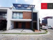 Casa Amueblada en Renta en Lomas de Angelopolis