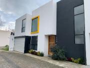 CASA AMUEBLADA EN RENTA EN METEPEC