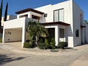 Casa Amueblada en renta en Rancho Santa Monica