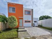 CASA AMUEBLADA EN RENTA EN REAL MONTEJO EN ESQUINA