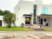 Casa amueblada en Renta en Residencial Azul