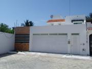 Casa Amueblada en Renta en Residencial Villa Marina