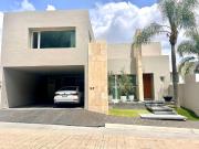 Casa amueblada en renta Fracc. Jardines del Campestre