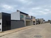 Casa Amueblada en Renta, Fracc. La Jolla. Coatzacoalcos
