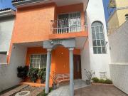 Casa amueblada en renta frente a parque Casa amueblada en renta frente a parque