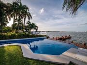 Casa Amueblada en Venta en Isla Dorada