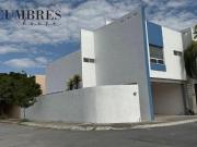 CASA AMUEBLADA EN VENTA EN PUERTA DE ANÁHUAC ESCOBEDO