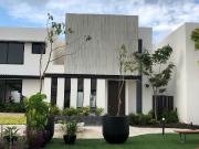 Casa amueblada y con paneles en Renta en Temozón Village... Casa amueblada y con paneles en Renta en Temozón Village...