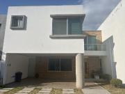 Casa Amueblada y equipada en Renta, Residencial La...