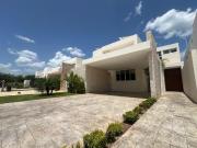 CASA AMUEBLADA Y EQUIPADA EN VENTA EN PRIVADA PARQUE...