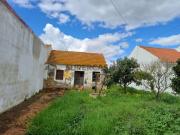 RESERVADO Casa antiga com projecto para reconstrução em...