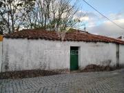 Casa antiga em Povoa e Meadas