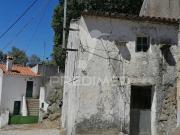 Casa Antiga para recuperar nas Carreiras