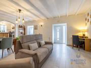 Casa antiga recuperada na zona histórica de São Martinho...