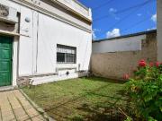 Casa antigua 2 dormi sobre lote de 10 x 30