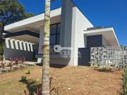 Casa ao * Lado do Centro Comercial com 3 suítes à Venda,...