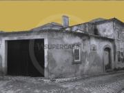 Casa apalaçada para recuperar em Maxial, Torres Vedras