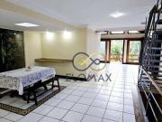 Casa Arujá com 5 quartos à venda, 500 m² por R$...