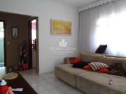 Casa Assobrada, contendo 3 Suites, 2 Quartos e 8 vagas...