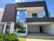 Casa Assobradada, 4 quartos, sendo 3 suítes e piscina,...