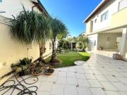 Casa assobradada à venda em condomínio fechado San...