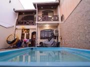 CASA ASSOBRADADA AMATO COM 2 QUARTOS SENDO SUITES