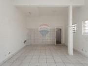 Casa Assobradada com 3 dormitórios e Ponto Comercial na...