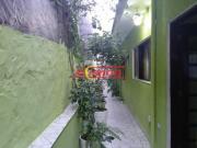 CASA ASSOBRADADA, COM ÓTIMO ACABAMENTO, 2 DORMITÓRIOS...