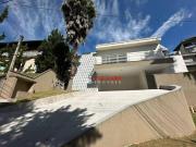 Casa Assobradada em condomínio fechado em Arujá Jardim...