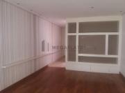 Casa assobradada em condomínio fechado em frente ao...