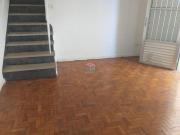 Casa assobradada em ótimo ponto comercial