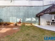 Casa assobradada saãde sp