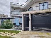 CASA ATAMI 05 SUITES TERRENO E SALÃO DE FESTAS