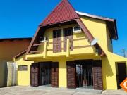 CASA BEIRA MAR 3 QUARTOS ESTILO CHALÉ SUIÇO EDÍCULA...