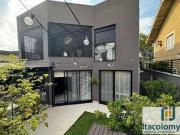 Casa belíssima à venda no Residencial Alphaville 4