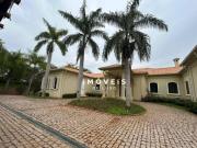 Casa belíssima com piscina para venda ou locação no...