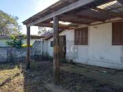 Casa bem localizada no Lami