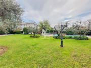 Casa Bi Trifamiliare in Vendita a Desenzano del Garda